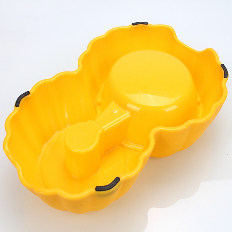 plastic dog bowls.JPG